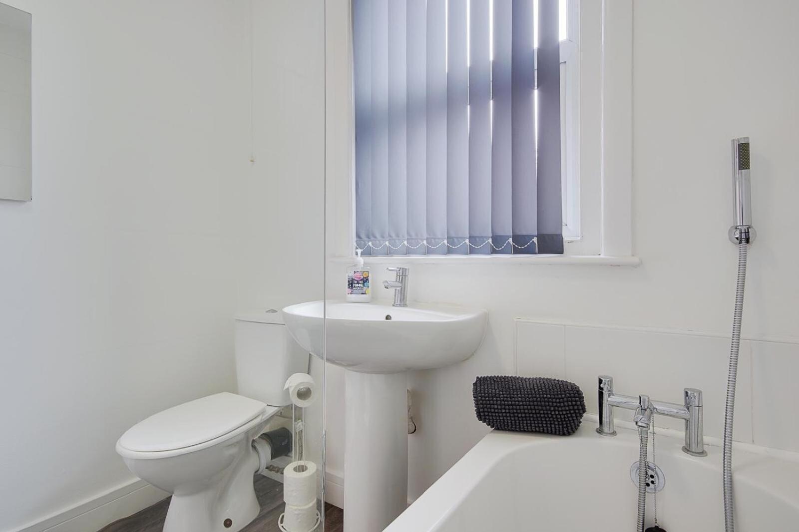 Wimbourne Road Apartment 3 伯恩茅斯 外观 照片